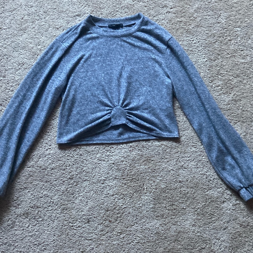 Grey forever 21 long sleeve shirt, size M